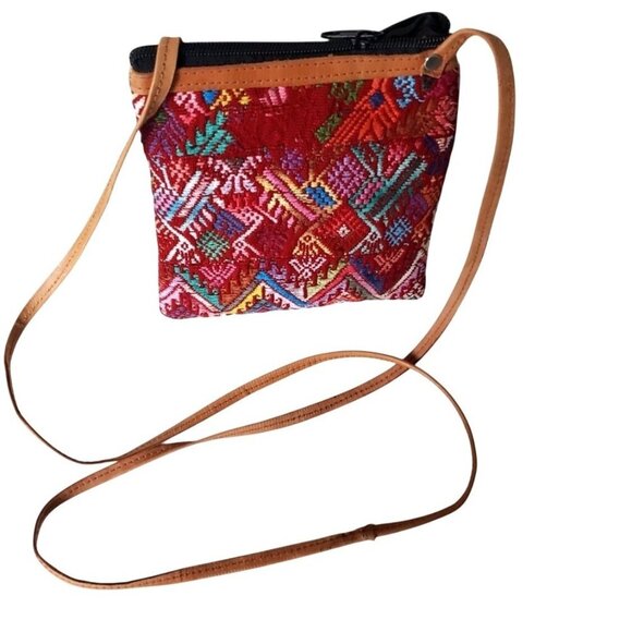 Woven Multicolor Guatemalan Boho Crossbody Zipper Pockets - Picture 2 of 9